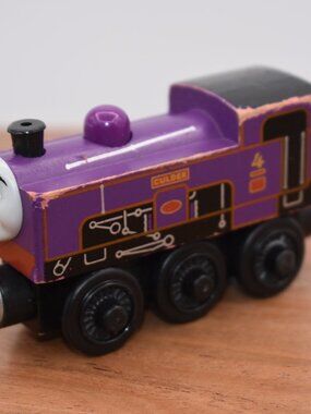 CULDEE 4 Rare Thomas & Friends Wooden Train Engine Purple Magnetic 2012